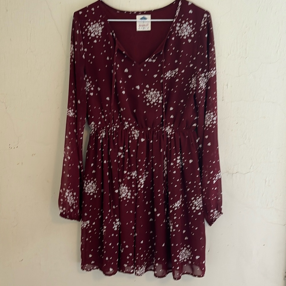 Sadie Robertson long sleeved lined maroon dress with white hearts size M
